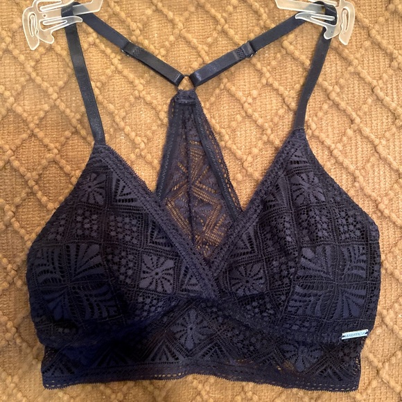 NWOT Nautica Women’s Lacy Bralettes Size Small - Picture 2 of 4